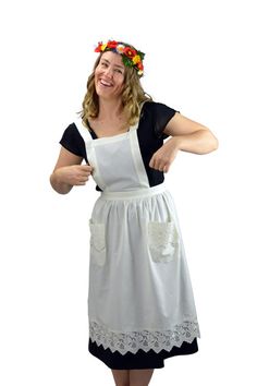 Practical and charming best describes this apron. It is a "working" apron that elegantly combines the Victorian and European style of deluxe rose lace in its de Victorian Aprons, Victorian Maid, Lace Apron, Lace Costume, Full Apron, Vintage Apron, Victorian Costume, Festival Costumes, Victorian Lace