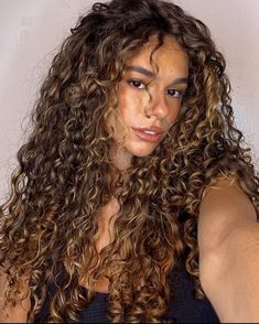 Curly Highlights, Hair Color For Brown Skin, Brown Curls, Honey Brown Hair