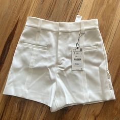 Brand New Zara Shorts Zara Brand, Zara Shorts, Zara White, Color White, Zara, Womens Shorts, Brand New, Women Shopping, White