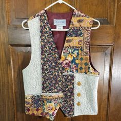 Eagle River Trading Womens Vest Flowers And Lace Size 10 Made in USA Vintage. Feel free to message me with any questions. Thank you! Lace Vest Outfit, Vintage Vest Outfit, Vest Styling, Diy Vest, Patchwork Vest, Wearable Art Clothing, Patchwork Clothes, Boho Vest, Embellished Clothing