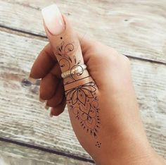 Hand Tattoos Thumb, Dainty Hand Tattoos, Darkside Tattoo, Thumb Tattoos, Finger Tattoo For Women, Finger Tats, Hand Tattoos For Girls, Hand And Finger Tattoos, Boho Tattoos