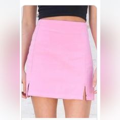 Super Cute Pink Mini Skirt From Brandy Melville! Trendy Lined Mini Skort, Trendy Mini Length Lined Skort, Trendy Mini Skort With Lined Skirt, Trendy Relaxed Mini Skirt, Trendy Lined Mini Hem Skirt, Trendy Mini Hem Lined Skirt, Trendy Lined Mini Skirt, Trendy High-waist Lined Skort, Casual Pencil Skirt Skort For Day Out