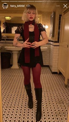 Striped Tights Outfit, Classy Punk, Dakota Warren, Fun Tights, Looks Pinterest, Ideas Outfit, Fall Winter Outfits