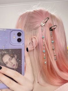 Beaded Hair, Recyclable Materials, Hair Beads, Winter Hairstyles, Aesthetic Hair, Belle Epoque, Pretty Hairstyles, Pink Hair