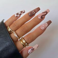 29 Stunning Fall Coffin Nails Ideas to Inspire Your Autumn Manicure - Fall Update 2024 Ongles Beiges, Brown Acrylic Nails, Brown Nails Design, Unghie Nail Art, September Nails, Beige Nails, Trendy Nail Design, Brown Nails