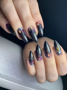 Black Opal Nails, Nail Ideas Goth, Simple Witchy Nails, Oil Slick Nails, Black Jelly Nails, Punk Nail Art, Moody Nails, Fantasy Nail Art, Witch Nails