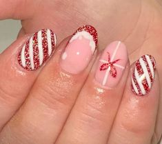 Christmas Acrylic Nail Designs, Trending Christmas Nails, Copper Nails Designs, Strawberry Nail Art, Nails Festive, Cowboy Nails, Christmas Nails 2023, Teen Nails, Snowman Nails