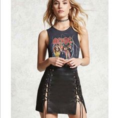 Never Worn Great Condition Show Outfit Ideas, Stile Punk Rock, Concert Vibes, Gang Gang, Estilo Rock, 21 Savage, Skirt Denim, Unicorn Print, Forever 21 Skirts