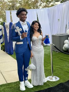 Hoco Black Couple, Silver Prom Outfits For Couples, White And Silver Prom Dress Couple, Black Prom Ideas Couples, Royal Blue Prom Outfits For Couples, Blue And Gold Prom Couple, Silver Prom Couple, Prom Colors For Couples Black, Prom With Date