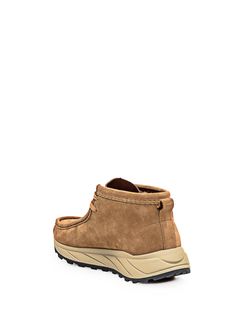 Low boot in suede. Closure laces.Composition: Outside:, 100% Leather Lining:, 100% Leather Sole:, 100% Rubber Pink Wallabee Clarks, Desert Boots Clarks, Clarks Shoes Mens, Men’s Clarks Wallabees, Clarks Boots, Clark’s Desert Boots, Clarks Wallabee, Clarks Wallabees, High Heel Rain Boots