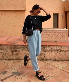 Comfy Jeans Outfit, Mama Jeans, Bohol, Outfit Jeans, Outfit Trends, Mode Inspo, Look Vintage, 가을 패션, Looks Style