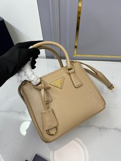 Size: 20cm*15cm*9.5cm It comes with Dust box, Care manual, Tag, and Paper bag. Prada Bags, Zipper Tote Bag, Zippered Tote, Cute Bag, Prada Bag, New Handbags, Crossbody Shoulder Bag, Wellness Design, Messenger Bag