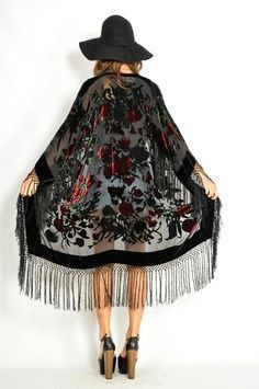 13-feb-2014 - Pani Marta descrubrió este Pin. Descubre (y guarda) tus propios Pines en Pinterest. Boho Fashion Outfits, Look Boho Chic, Boho Mode, Mode Kimono, Estilo Hippie, Boho Style Outfits, Look Rock, Boho Chic Dress, Mode Boho