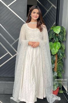 #white #fancy #dress #party White Anarkali Suits, White Anarkali, Desi Fashion Casual, Pakistani Fancy Dresses, Beautiful Pakistani Dresses, White Gown, Fancy Dresses Long, Indian Dresses Traditional