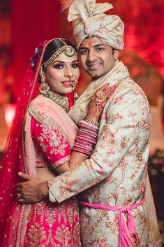 Looking for the Best Wedding photo Graphers We have got you! Wedding Cupal Photography, Wedding Capal Pose, Weddings Couple Poses, Wedding Copul Pic, Copul Poses Wedding, Coupal Wedding Pose, Bride And Groom Close Up, Wedding Capal Photo, Indian Wedding Cupal Pose