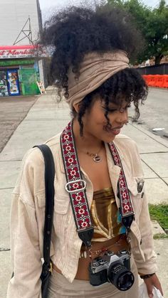 Black girl | bohemian style | boho aesthetic | fashion | hairstyles | outfits Check more at http://allaboutimages.lovestoblog.com/black-girl-bohemian-style-boho-aesthetic-fashion-hairstyles-outfits/ Hippie Girl Aesthetic, Fashion Hairstyles, Bohemian Style Clothing, Bohemian Hairstyles, Hippie Girl, Boho Aesthetic, Jairzinho