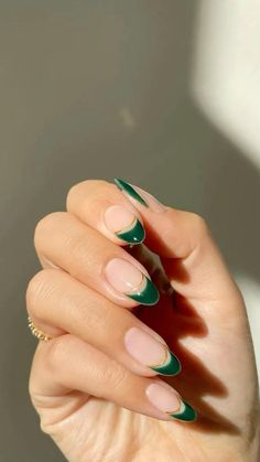 Nail Art Vert, Emerald Nails, Prom Nails, Square Nails, Gold Nails, French Manicure