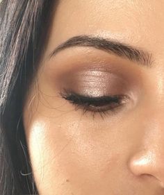 Natural Glow Makeup, Light Pink Eyeshadow, Hourglass Makeup, Smink Inspiration, Makeup Hacks, Brown Eyeshadow, Glowing Makeup