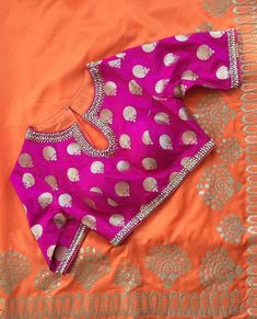 • pinterest: @garimajani • Contrast Saree, Saree Blouse Design, Brocade Blouse Designs, Silver Blouse, Blouse Ideas, Saree Blouse Neck Designs, Brocade Blouse, Sari Blouse Designs, Silk Saree Blouse Designs