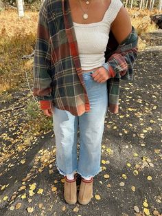 Fall Outfits Stylish, Winter Time Outfits, Cottagecore Everyday Outfits, Couple Thanksgiving Outfits, Outfits With A Flannel, Cute Flannel Outfits Fall, Breakfast Date Outfit Winter, Cute February Outfits, Fall Thanksgiving Outfits