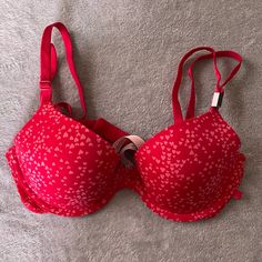 Nwt! Victoria Secret Bra. Never Worn I Accidentally Ordered The Wrong Size. Cute Red Bra With Little Pink Hearts. Size 32c And True To Size Heart Bra, Black Bra Set, Rose Gold Lace, Leopard Print Bra, Victorias Secret Set, Bridal Bra, Purple Bras, Red Bra, Blue Bra