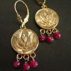 Greek Lotus (with rubies) - Earrings Historical Jewellery Ancient Jewelry, Rubies Earrings, God Of Water, Greek Earrings, Jewelry Museum, Etruscan Jewelry, Roman Jewelry