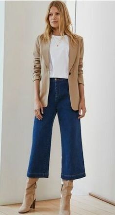 Cropped Jeans Outfit, Wide Leg Jeans Outfit, Jeans Cropped, Jeans Outfits, Outfit Jeans, Wide Leg Cropped Pants, Jeans Outfit, Premium Denim, Work Fashion