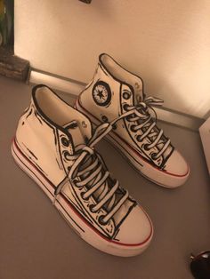 Convers custom cartoon Customize Converse Shoes, Cool Things To Do With Converse, Converse Shoe Writing, Converse Shoes Ideas Diy, Black Converse Designs Diy, Shoe Doodles Ideas, Converse Shoe Designs Art, Painting My Shoes, Custom Converse Aesthetic