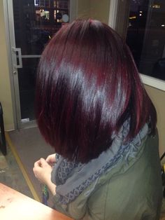 Gorgeous deep red violet color! Breathtaking fall color! Vr Hair Color, Wet Hair Curls, Merlot Hair Color, Hairdo Ideas, Hair Colorful, Hair Color Options, Hair Color Burgundy, Burgundy Hair, Hair Laid