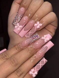 Rosa Pálido  Collar    Uñas de Color Embellished Quinceanera Nails, Nail Swatches, Nails Yellow, Long Acrylic Nail Designs, Dope Nail Designs, Coffin Shape, Style Français, Acrylic Nails Coffin Pink