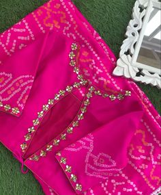 Bandhini Saree Blouse Patterns Latest, Bhandej Blouse Designs, Lehriya Blouse Designs Latest, Bandhani Blouse Design Indian Designers, Bandhni Blouse Work Designs, Bandhani Blouse Pattern Latest, Bhadhani Sarees Blouse Design, Bandhni Saree Blouse Designs Latest, Bandini Blouse Designs Latest