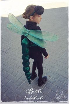 Dragon Fly Costume Diy, Dragonfly Halloween Costume, Dragonfly Costume Diy, Dragon Fly Costume, Creative Costumes For Kids, Dragonfly Costume, Insect Costume, Karneval Diy, Bug Costume