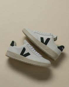 Sneakers Veja, Veja V 10, Veja Sneakers, Rio Grande, Leather Working, Sneaker Head, Hats For Men, Sneakers, Leather