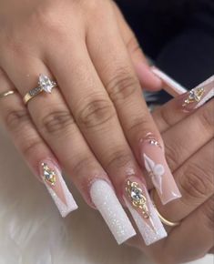 Sza Concert, Diy Acrylic Nails, Glamour Nails, Nails Design With Rhinestones, Cute Acrylic Nail Designs, Simple Acrylic Nails, French Acrylic Nails, Short Square Acrylic Nails