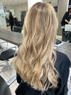 Dye Ideas, Honey Blonde Hair, Blonde Hair Inspiration, Honey Blonde, Dream Hair, Face Framing, Hair Dye, Winter 2024