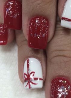 Christmas Ribbon Tree, Christmas Nails Blue, Fingernails Painted, Holiday Nails Winter, Holiday Nails Christmas, Red Christmas Nails