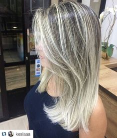 Brown Ombre Hair Color, Hair Color Brands, Hair Color Options, Beautiful Gray Hair, Gray Hair Highlights, Long Gray Hair, Front Hair Styles, Brown Blonde Hair, Long Hair Cuts