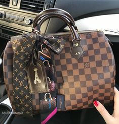 Louis Vuitton Speedy Outfit, Lv Speedy, Handbags Louis Vuitton, What In My Bag, My Posts, Authentic Design, Bvlgari Bags