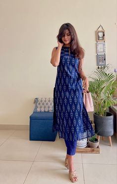 Cotton Blue Kurti Designs, Kurti Trendy Designs, Cute Kurta Designs, Trendy Chudidar Designs Cotton, Blue Kurta Designs Women, Women's Kurta Designs Style, Salwar For College, Simple Kurtas Woman, Stitched Cotton Kurti Designs