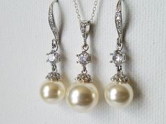 Pearl Bridal Jewelry Set, Swarovski Ivory Pearl Earrings&Necklace Set, Wedding Jewelry Set, Pearl Chandelier Earrings, Large Pearl Pendant