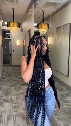 Big Twists Braids, Sengalese Twists Large, Cute Jumbo Braids, Jumbo Island Twist With Curls, Jumbo Braids With Curls, Large Island Twist, Jumbo Boho Twists, Big Braid Hairstyles, Large Twist Braids