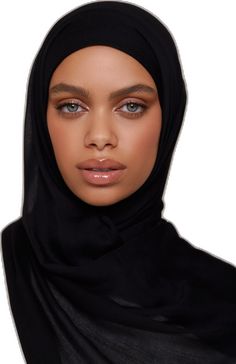 Hijab Black, Solid Color Hijab For Eid, Black Veiled Woman, Veiled Girls, Dark Veiled Woman, Girls Veiled, Pink Sale, Feeling Nothing, Maxi Jersey Dress