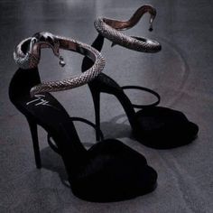 Reputation Aesthetic, Goth Shoes, Heels Aesthetic, Fashion Shoes Heels, Shoes Heels Classy, Heels Classy, Fancy Shoes, Cute Heels, Aesthetic Shoes