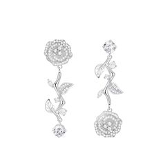 18K gold plated in Silver. Diamond simulant (1.77 ct*). Monet Garden, Silver Flower Earrings, Jewellery Sketches, Rose Necklace, Diamond Simulant, Romantic Roses, 925 Silver Jewelry, Simple Jewelry, Silver Flowers