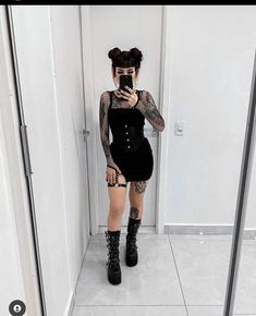 Gothic Barbie Outfits, Goth Vegas Outfit, Sammitery Outfits, Hardcore Show Outfit, Grunge Clubbing Outfit, Tidy Outfits, Goth Mommy Aesthetic, Alt Gym Outfits