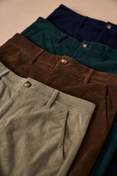 Here they are, 4 new colours on a brand new and improved fabric of our best selling cord trouser silhouette. Now softer, longer lasting and with no shine, a more muted colour set of cords that have been made for everyday casual fits. Championing cord trousers, once you've got one pair, you'll want them all. Straight leg cropped fit. The model 6,2ft with a 30/31" waist wears size M for a sized up more relaxed leg look to below the ankle (with an added roll to keep the cropped look). Dark chocolat Corduroy Pants Straight Leg, Trouser Colours For Men, Mens Corduroy Trousers, Pants Photography Products, Men’s Trousers, Trousers Photography, H And M Outfits, Mens Trouser, Mens Smart Trousers