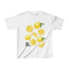 Add a pop of summer to your wardrobe with our Lemons Graphic Baby Tee! This 90s-inspired design features a fun and playful aesthetic, perfect for any fashion-forward individual. Made with high-quality materials, our easy peasy lemon squeezy baby tee is both trendy and comfortable. A must-have addition to your Y2K collection and a unique gift for her. The model is wearing an XS size. Lemon Tshirts, Lemon Clothes, 90s Shirts Graphic Tees, Fruit T Shirt, Printed Tshirt Outfit, Tiktok Products, Lemon Shirt, Easy Peasy Lemon Squeezy, Lemon Top