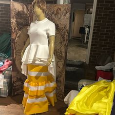 Ladies, Two Piece Skirts Size 2x Price To Sale 100% Polyester Two Piece Skirt And Top, Skirt And Top, Design Dresses, African Design Dresses, African Design, Skirt Top, Two Piece Skirt, Yellow White, Skirt Set