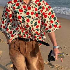 heartstopper Button Up Shirt Men, Floral Button Up Shirt, Japan Kawaii, Rose Shirts, Shirts Vintage, Floral Button Up, Aesthetic Shirts, Cooler Look, Mua Sắm