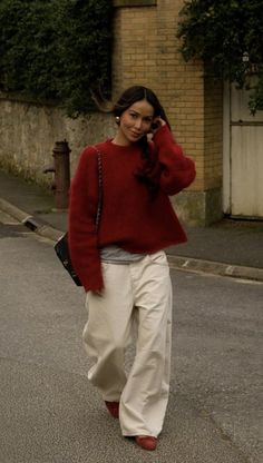 @sinceralyjules / red Fit Board, Looks Pinterest, Clothes Fall, Uni Outfits, Autumn Fits, 2024 Style, Bootcut Jean, Neue Outfits